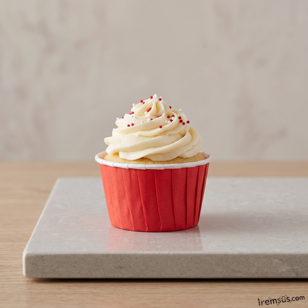Muffin Cupcake Kalıbı Kapsülü Kırmızı Renk 20 Adet