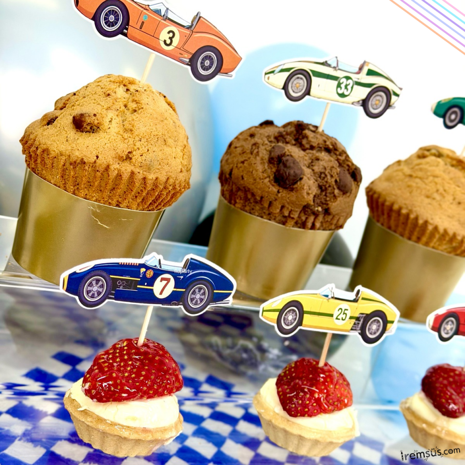 Retro Yarışcı Tema Doğum Günü Partisi Cupcake Süslemesi 12 Adet Yarışcı Konsept Süsleme