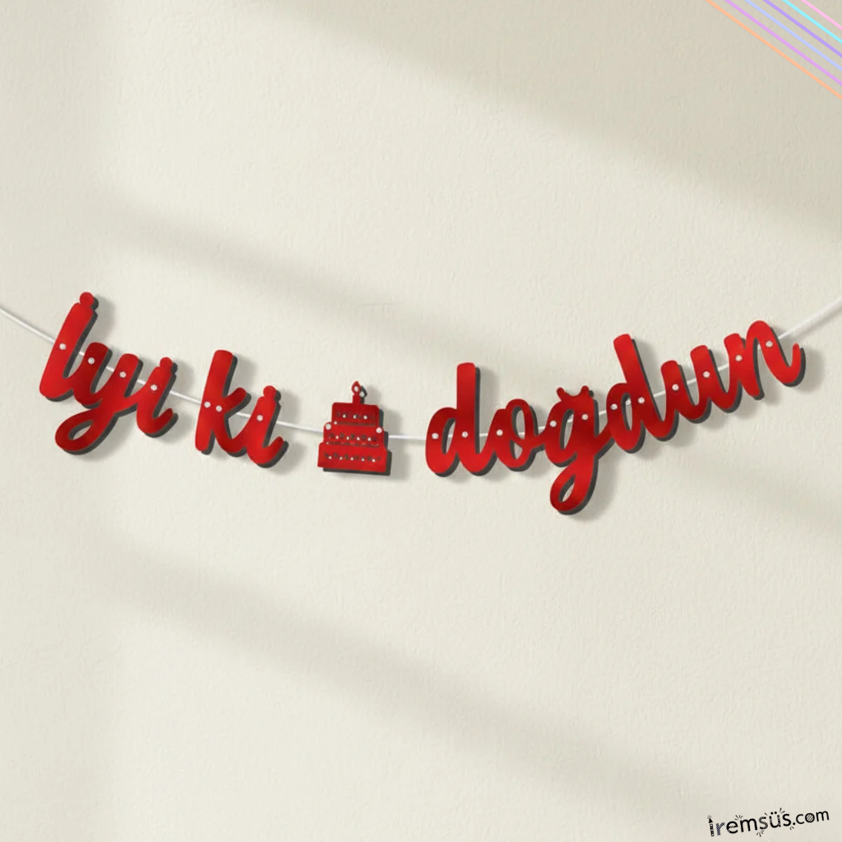 İyiki Doğdun Yazılı Kaligrafi Banner Yazısı Kırmızı Renk Doğum Günü Partisi 135 cm